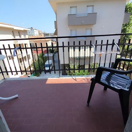 Hotel Luca Rimini Bagian luar foto